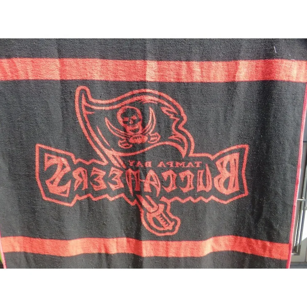 TAMPA BAY BUCCANEERS‎ 82